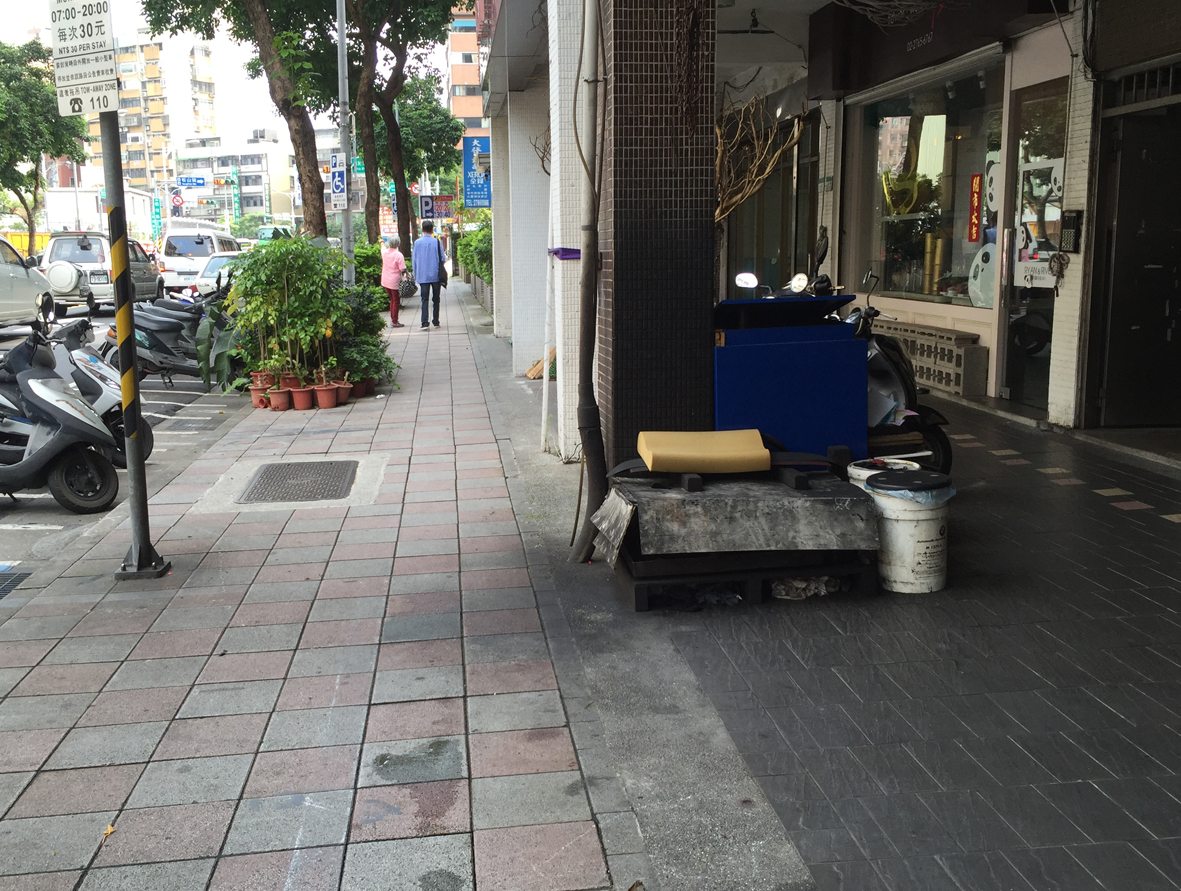人行道行步行32