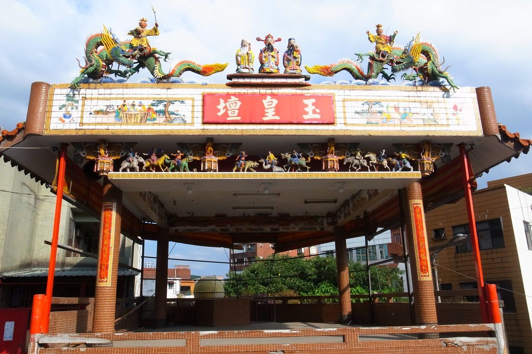 一處生活風景的消失，記淡水祖師廟拆除戲台