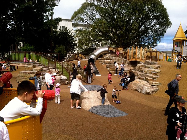 兒童為主體：專業遊戲場設計的清楚脈絡呈現— 以「舊金山Lafayette公園遊戲場」為例