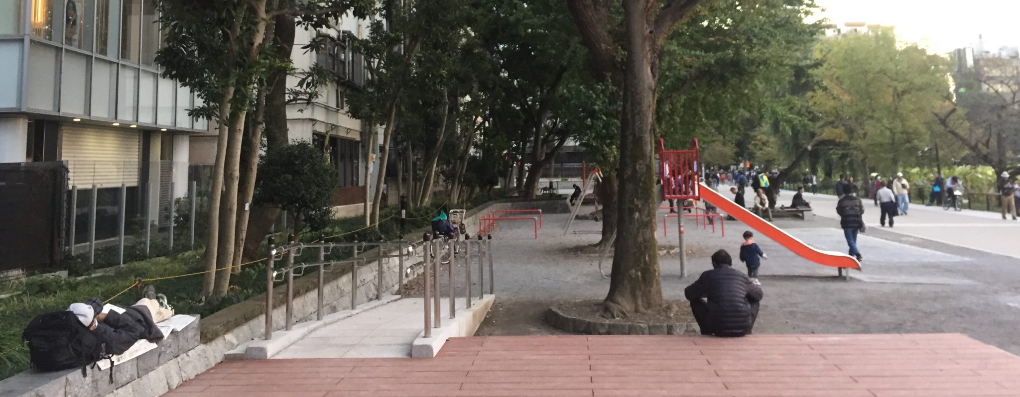威廉懷特的小都市空間的社會生活。之二十三