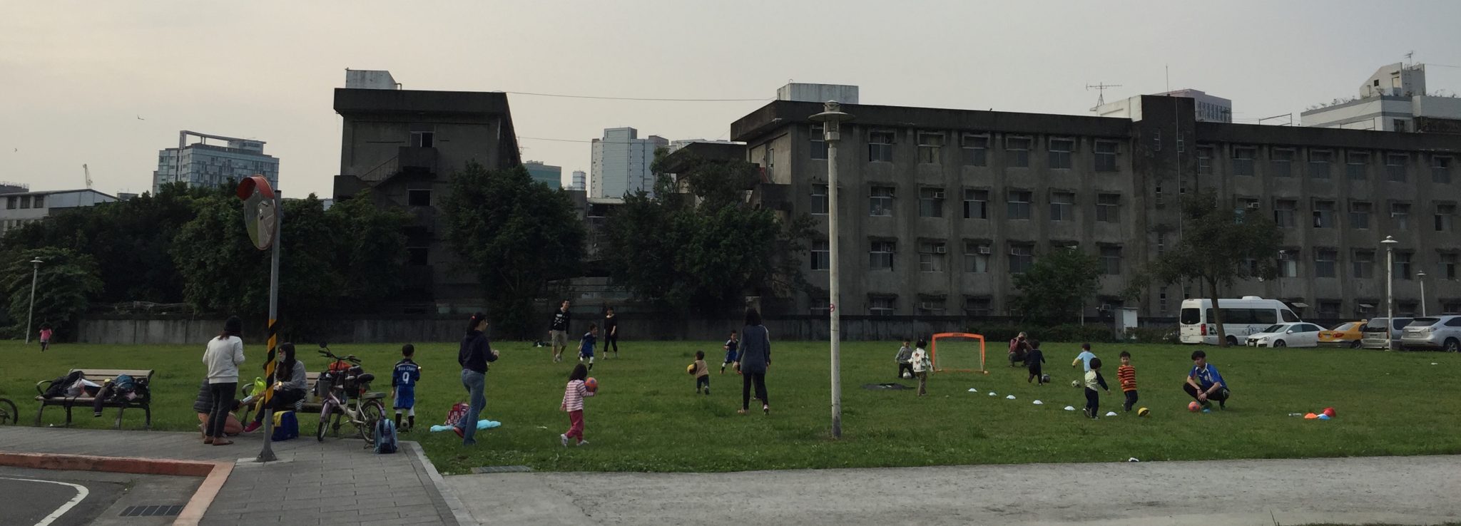 威廉懷特的小都市空間的社會生活。之二十六