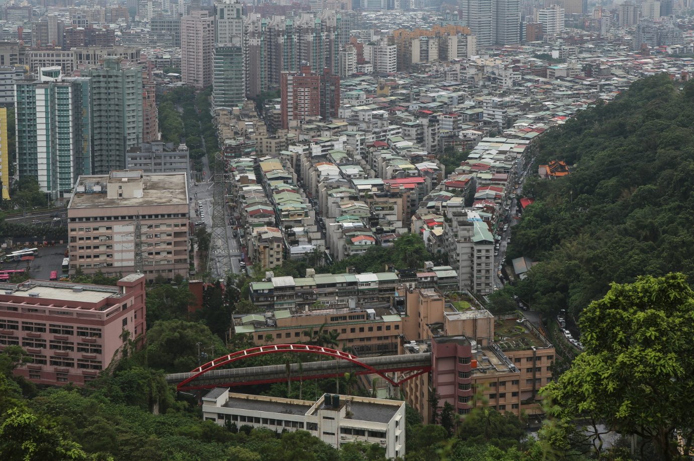 非法台北  – 針對台灣城市中非正規建築與都市設計的非正式調查