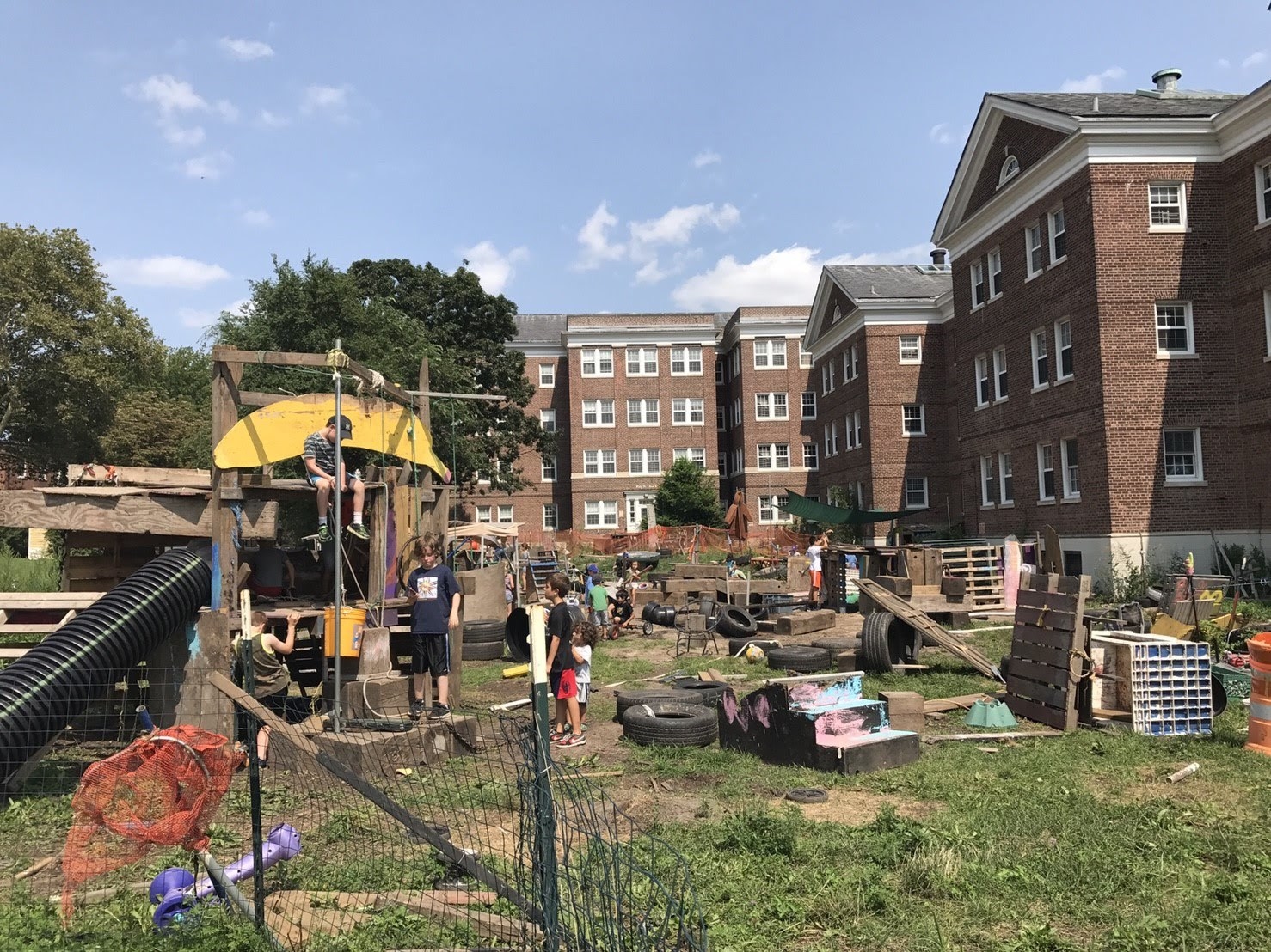 從紐約 play:groundNYC 經驗，看冒險遊戲場如何養出民主下一代