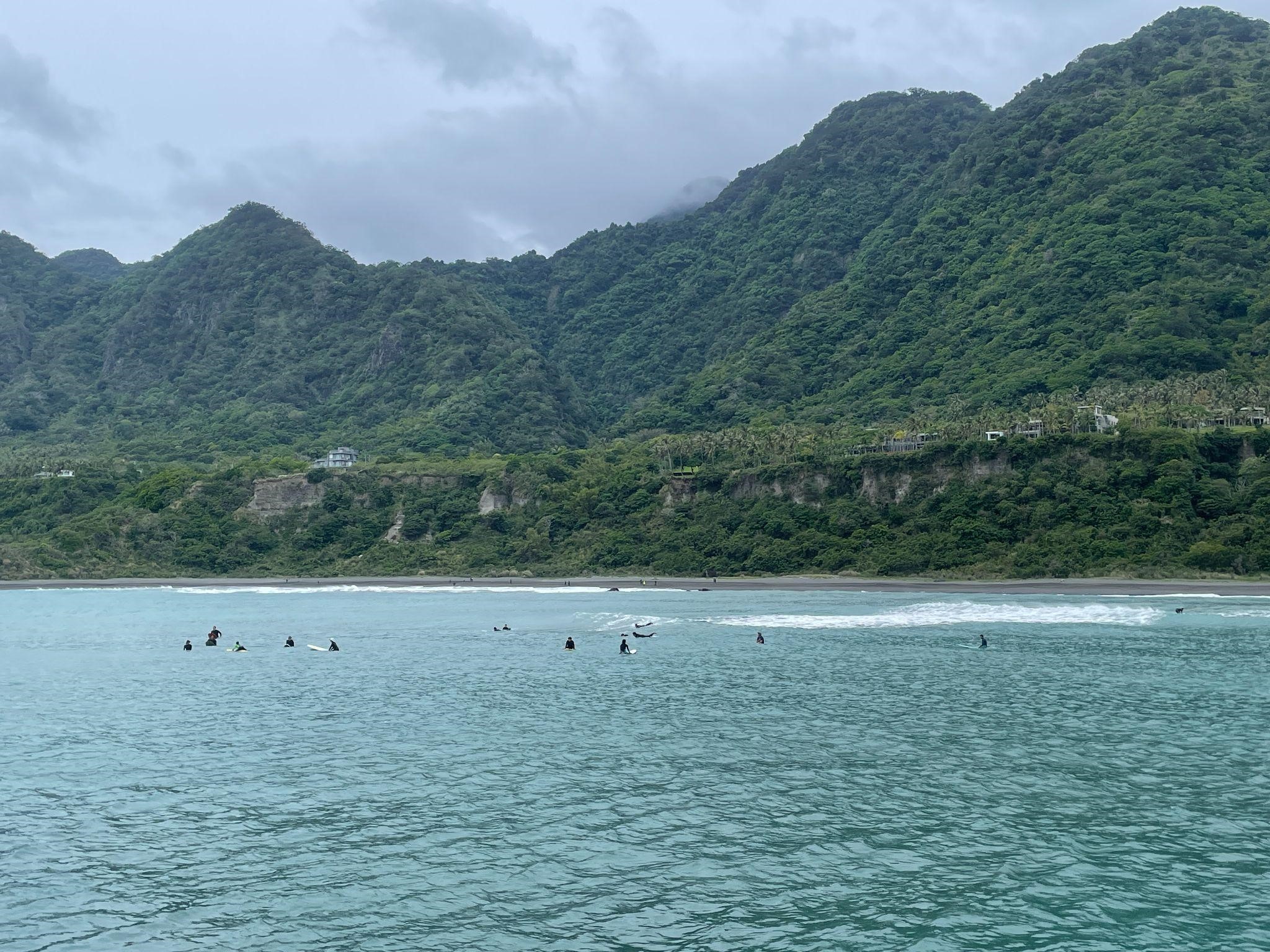 海上活動的地方日常：台東都蘭的衝浪與藝術聚落