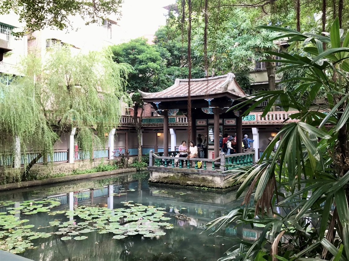 無處不「遊園」：解析地景設定的透明度與審美方式